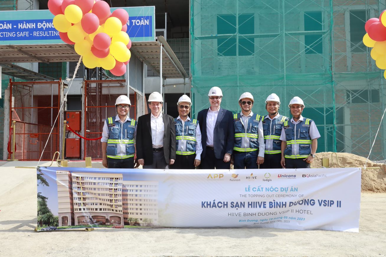 APP and units were present at the roof tower ceremony of HIIVE BINH DUONG VSIP II project